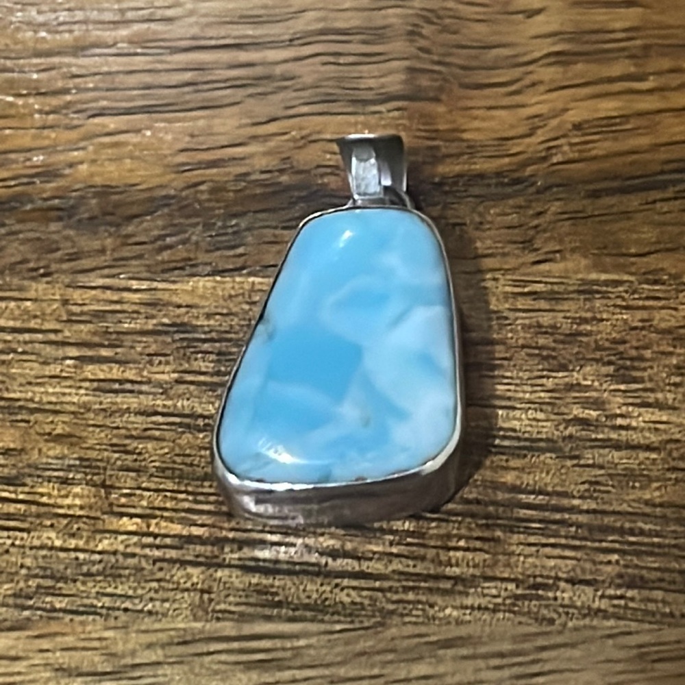 925 Silver pendant blue sky Larimar (beautiful)